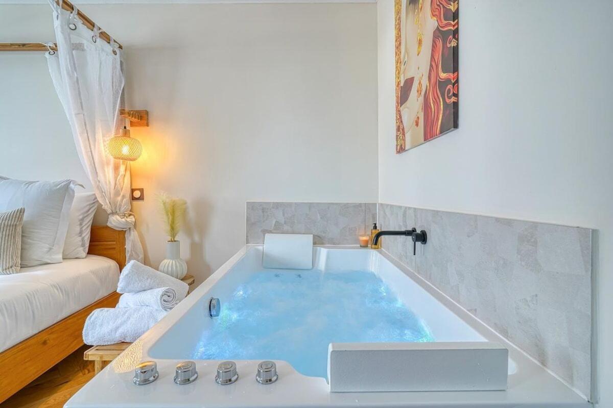 Inn Place To Be Paris La Defense Курбевуа Экстерьер фото